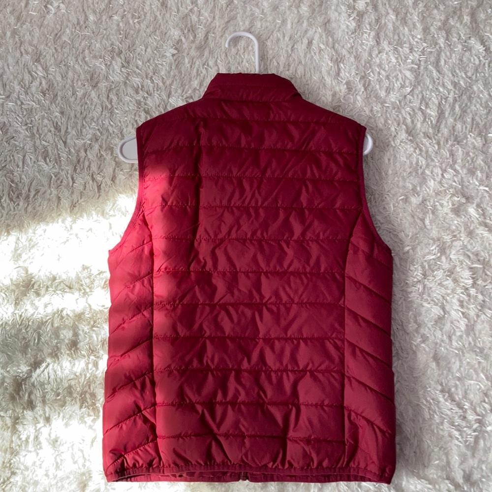 Red Vest ❤️❤️ - Picture 3 of 4